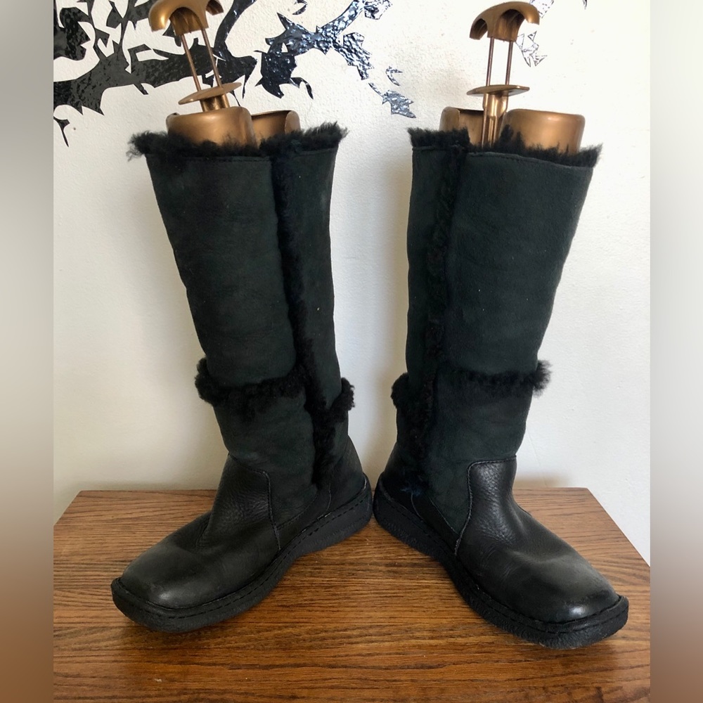 Born Black Suede Shearling Boots US 8 EU 39